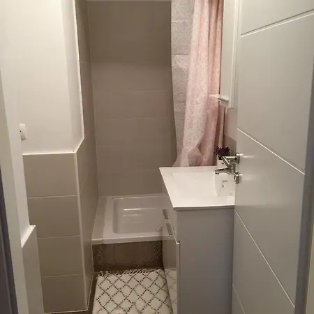 Melanie דירה אופטיה